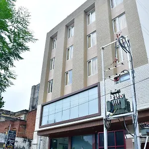 https://genx-yatharth-inn-varanasi.hotels-varanasi.com