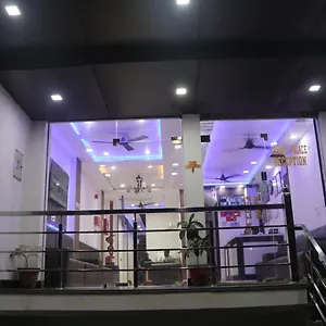 https://the-kamla-palace.agrahotelsindia.net