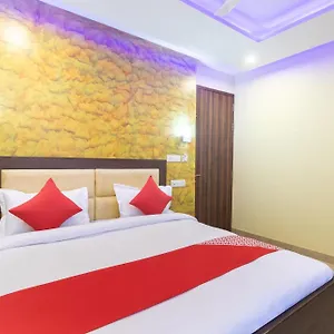 https://oyo-29932-hotel-r-s-plaza.hotelsdelhi.org