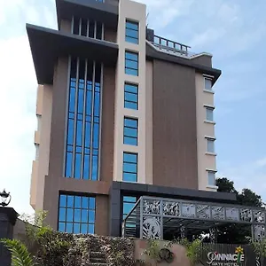 https://hotel-pinnacle-gate.hotels-varanasi.com
