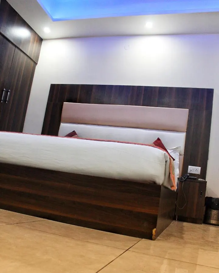 *** Bed & Breakfast Airport Hotel Classic Park New Delhi India