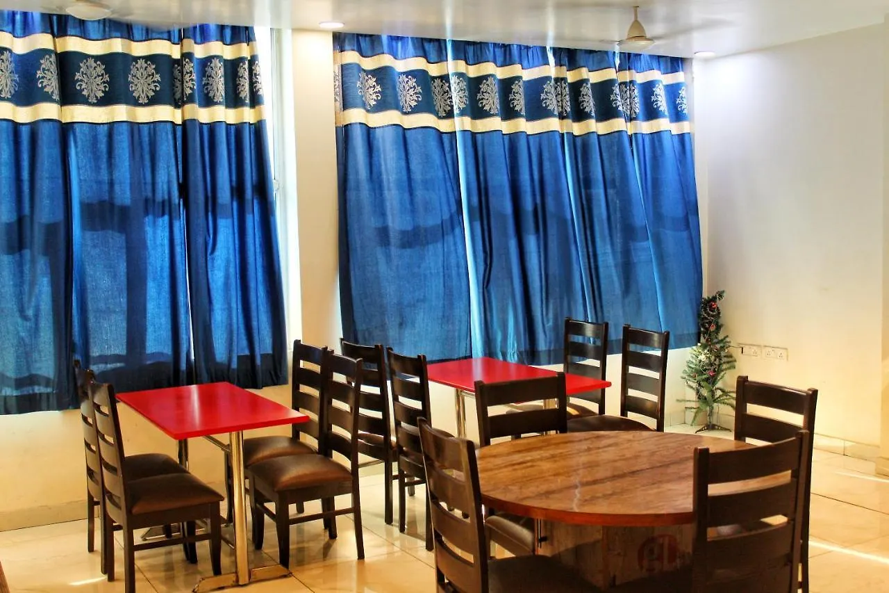 Airport Hotel Classic Park New Delhi 3*,