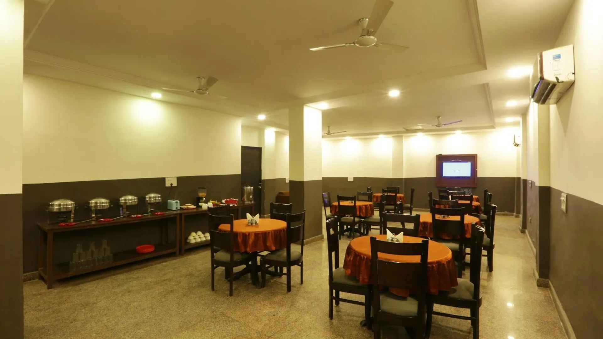Airport Hotel Classic Park New Delhi Bed & Breakfast